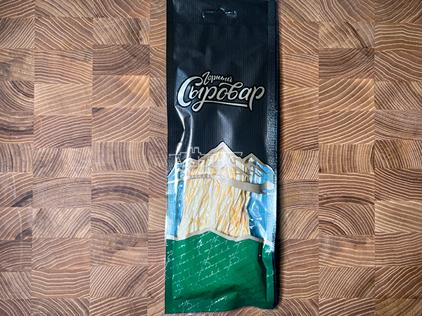 Сыр 60 гр ГОРНЫЙ СЫРОВАР (Паутинка копчёная) в Ленинск-Кузнецком